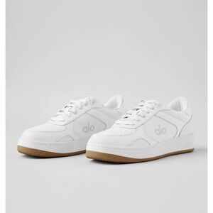 Alo sneakers brand new never worn